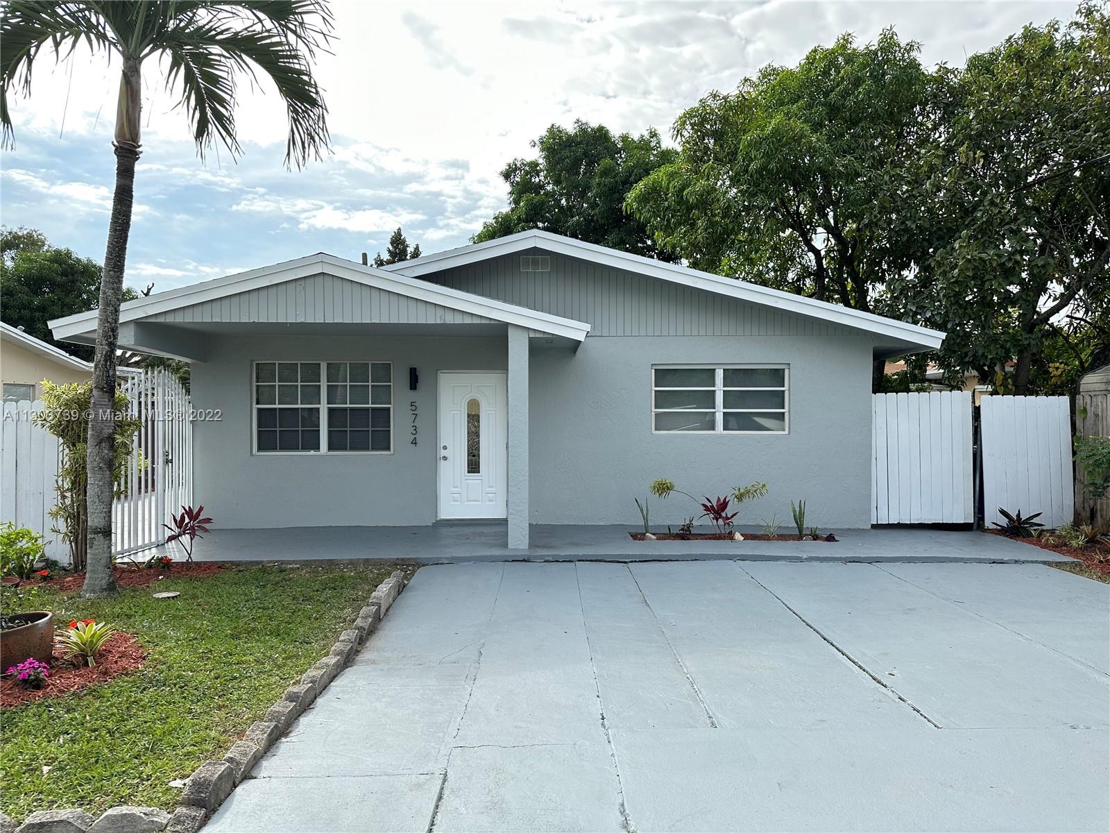 5734 SW 37th Street West Park FL 33023