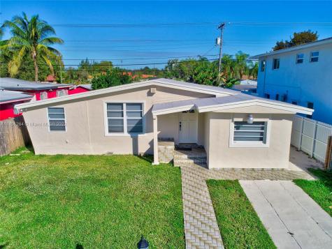 6765 SW 39th Terrace Miami FL 33155