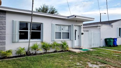 1471 NW 37th Avenue Miami FL 33125