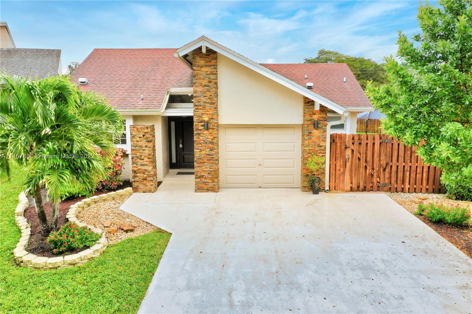 3807 NW 73rd Way Coral Springs FL 33065