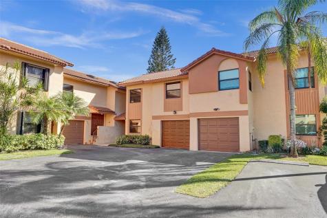 967 SW 113th Terrace Pembroke Pines FL 33025
