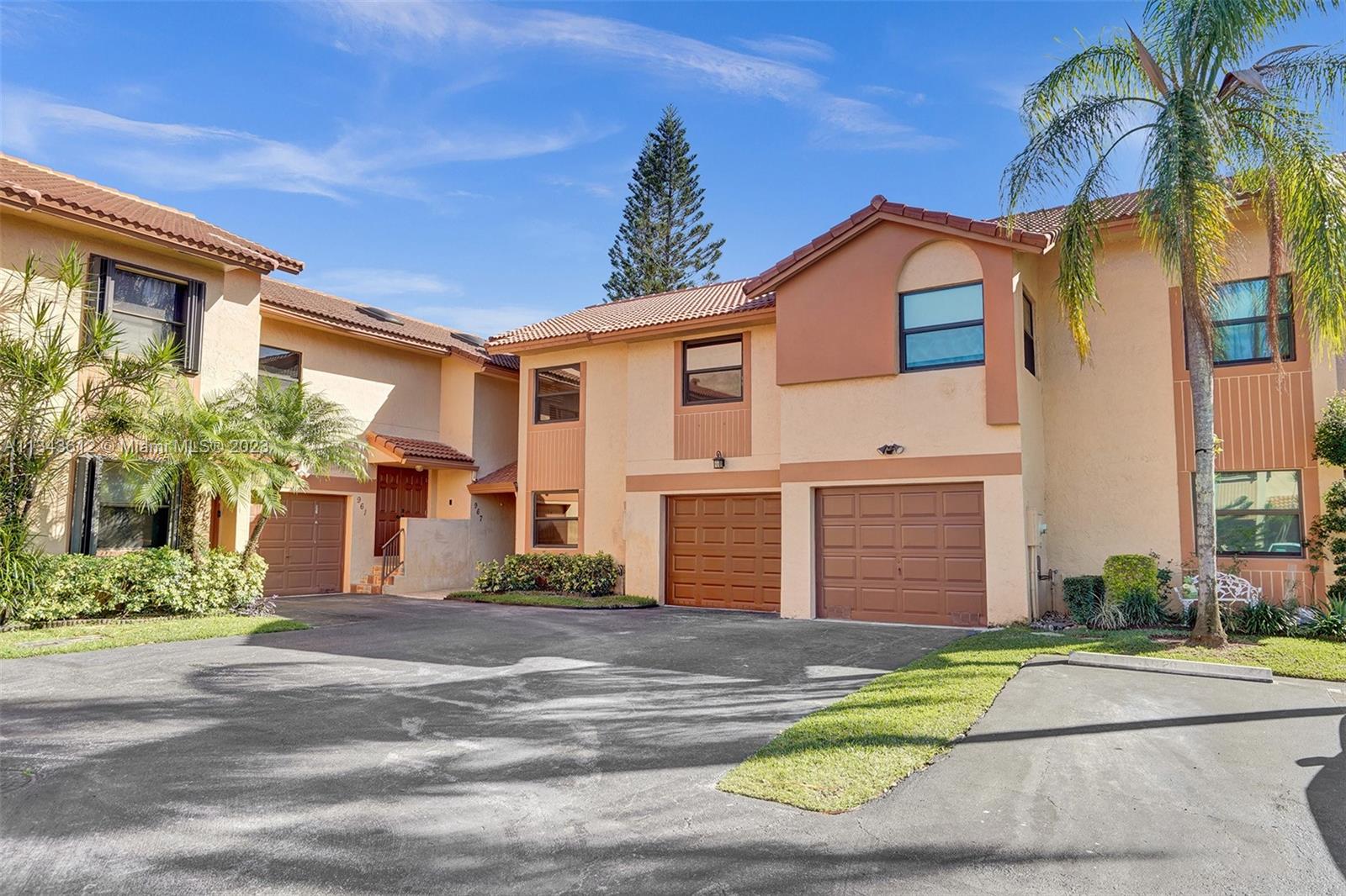 967 SW 113th Terrace Pembroke Pines FL 33025