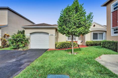 11832 NW 13th Street Pembroke Pines FL 33026