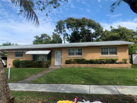 1765 NE 158th Street North Miami Beach FL 33162