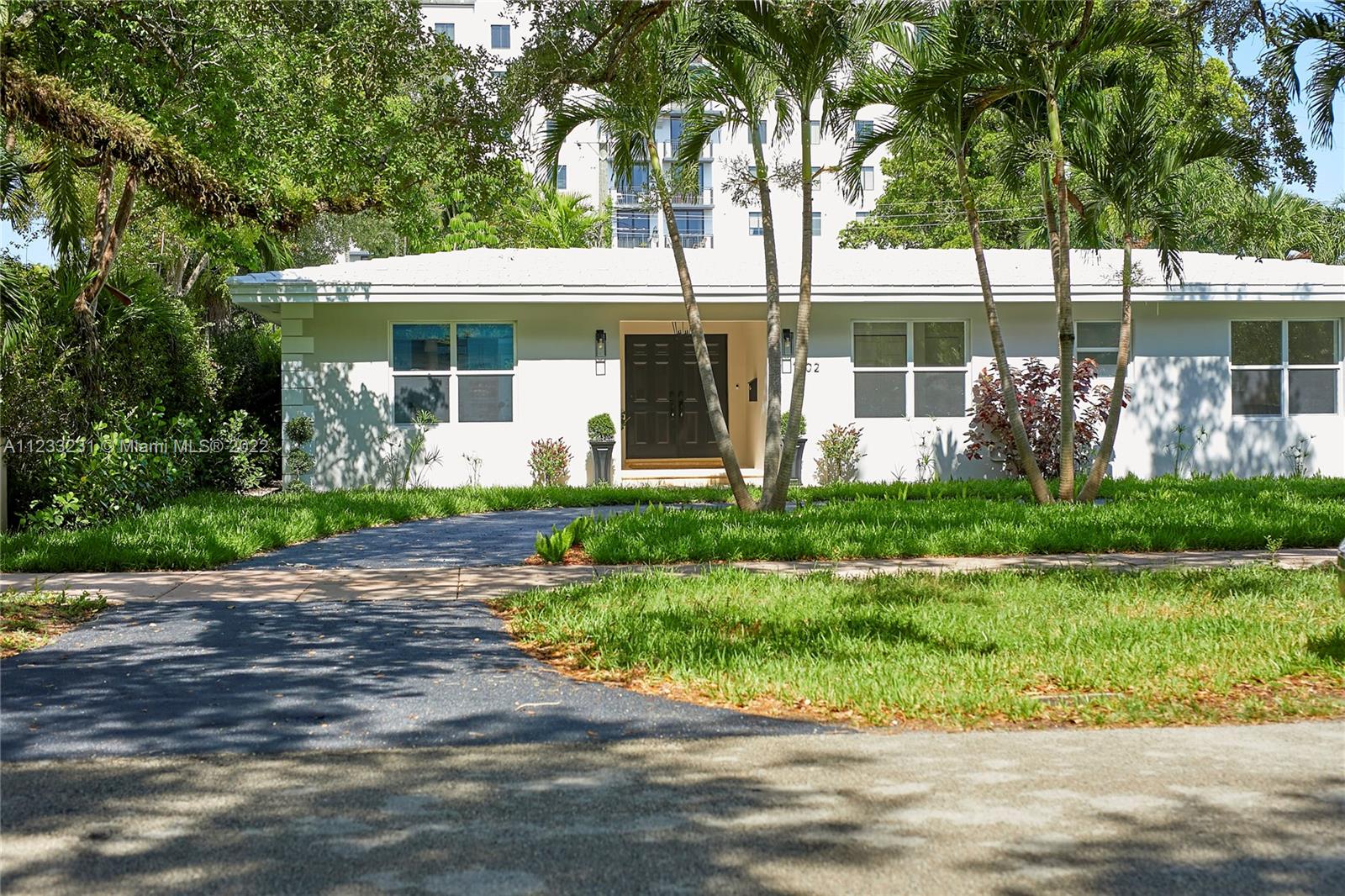1002 Country Club Prado Coral Gables FL 33134