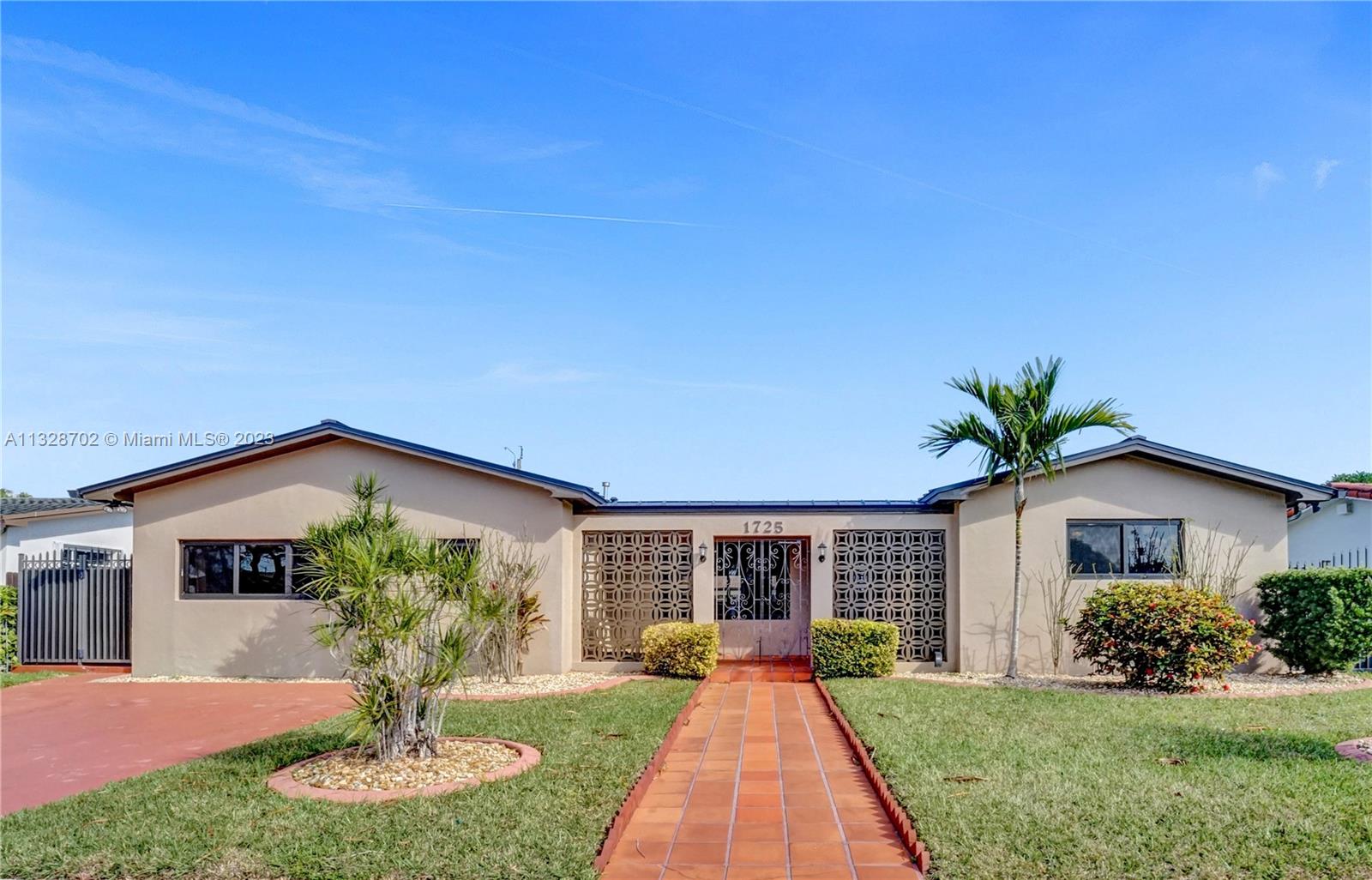 1725 SW 98th Court Miami FL 33165