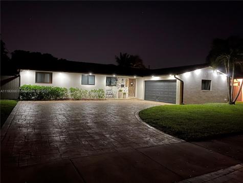 14410 Lake Crescent Place Miami Lakes FL 33014