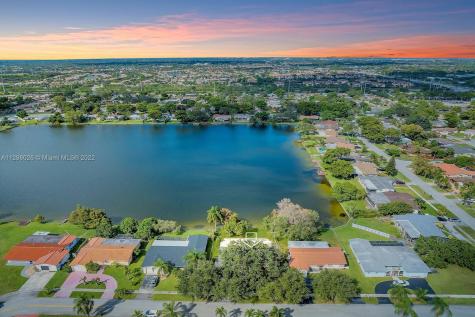 8301 NW 19th Street Pembroke Pines FL 33024
