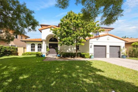 15724 NW 81st Court Miami Lakes FL 33016