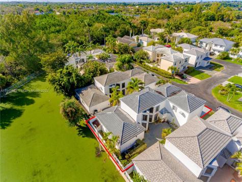 2534 NE 206th Terrace Miami FL 33180