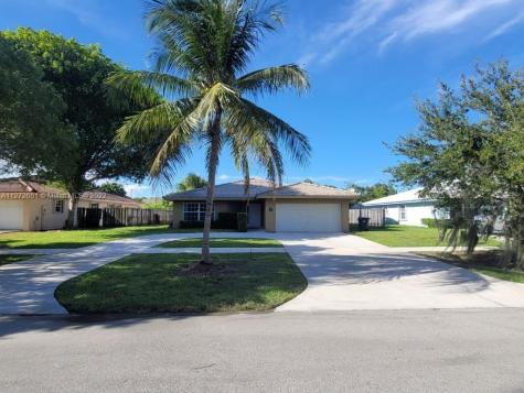 8661 SW 200th Street Cutler Bay FL 33189