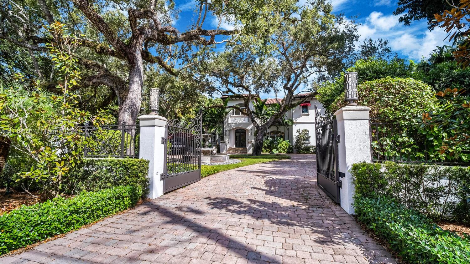 8725 SW 52nd Avenue Miami FL 33143