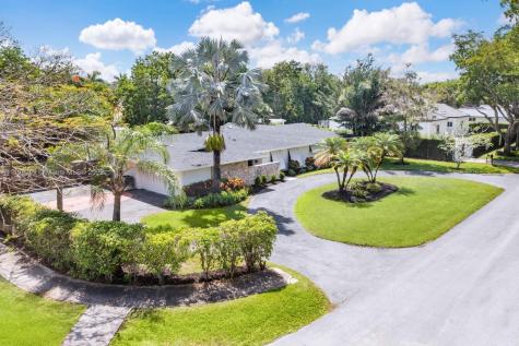 11201 SW 72nd Court Pinecrest FL 33156
