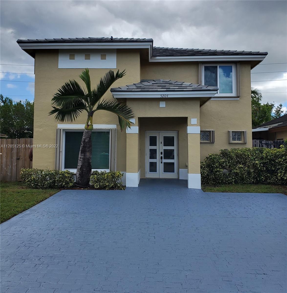 5204 NW 184th Lane Miami Gardens FL 33055