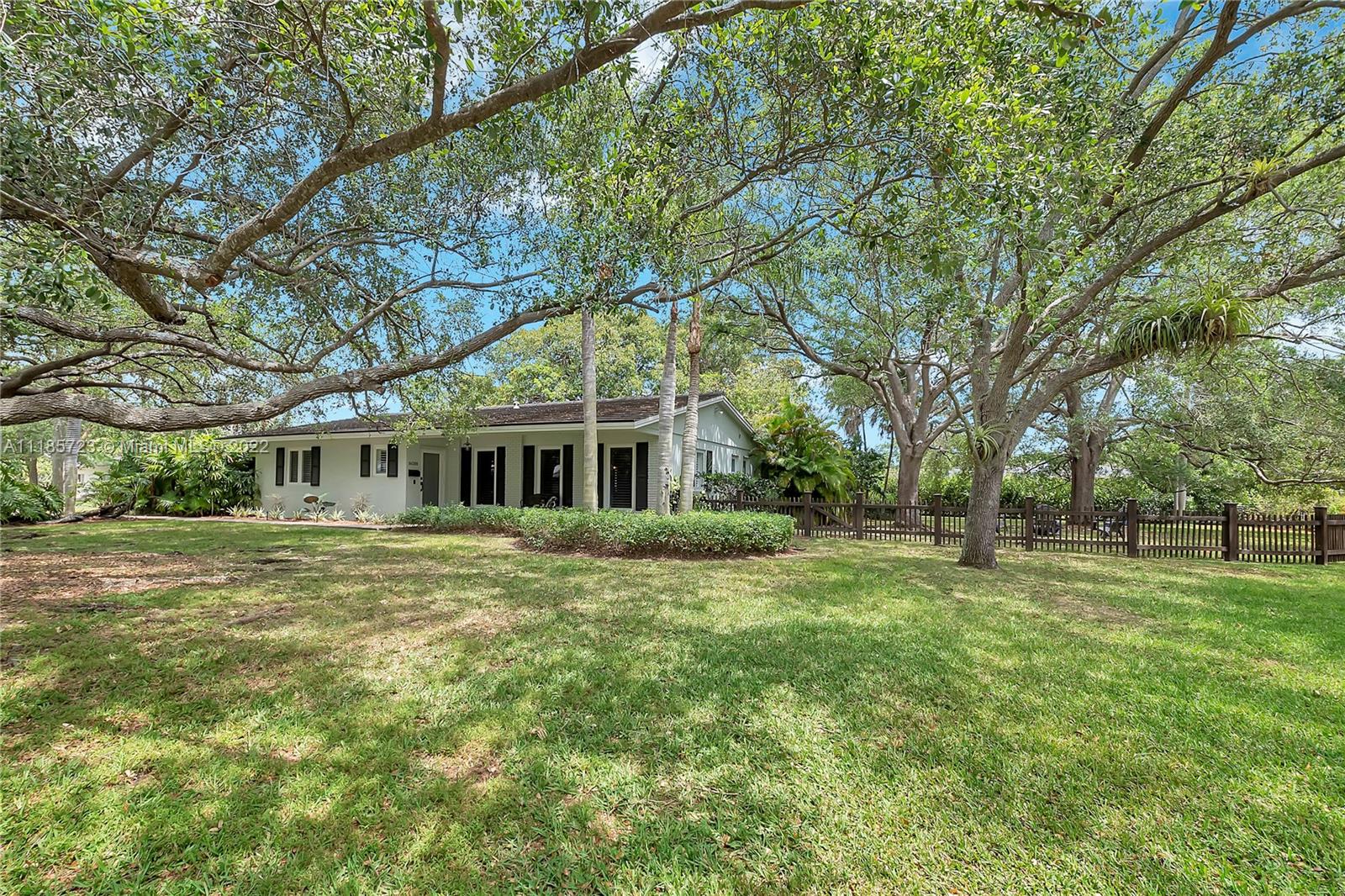 16201 SW 87th Court Palmetto Bay FL 33157