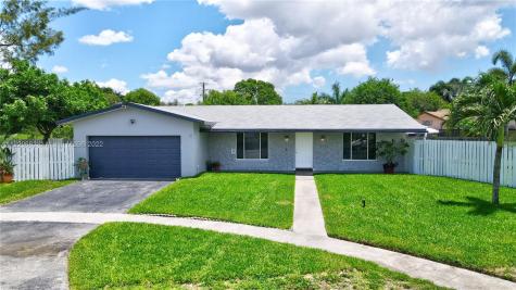 1250 SW 59th Terrace Plantation FL 33317