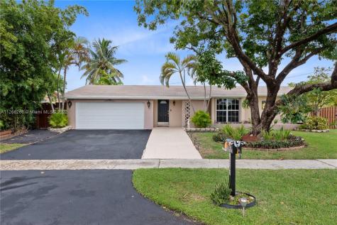 10581 NW 28th Place Sunrise FL 33322