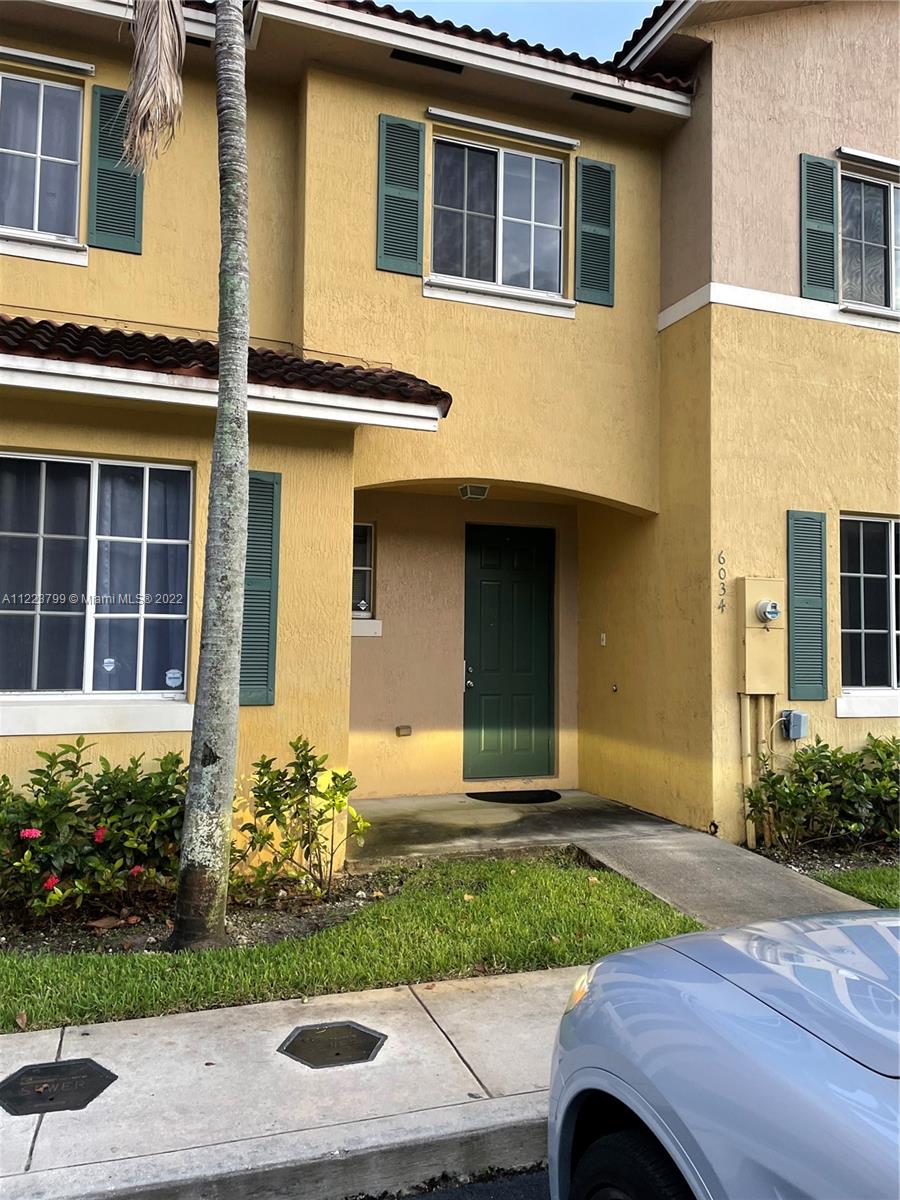 6034 SW 19th Place North Lauderdale FL 33068