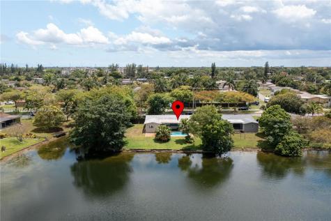 7271 Sunset Strip Sunrise FL 33313