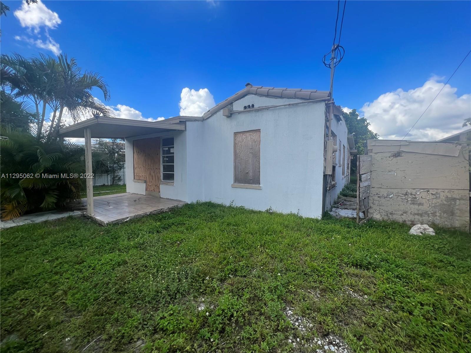 3075 NW 17th Street Miami FL 33125