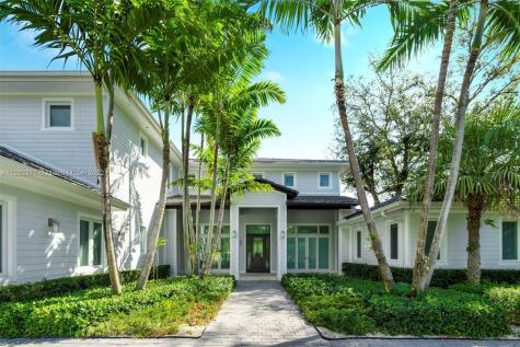 9221 SW 69th Court Pinecrest FL 33156