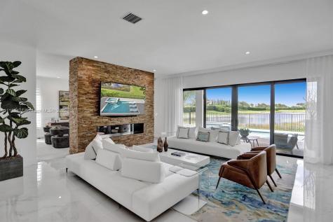 17113 Aquavera Way Boca Raton FL 33496