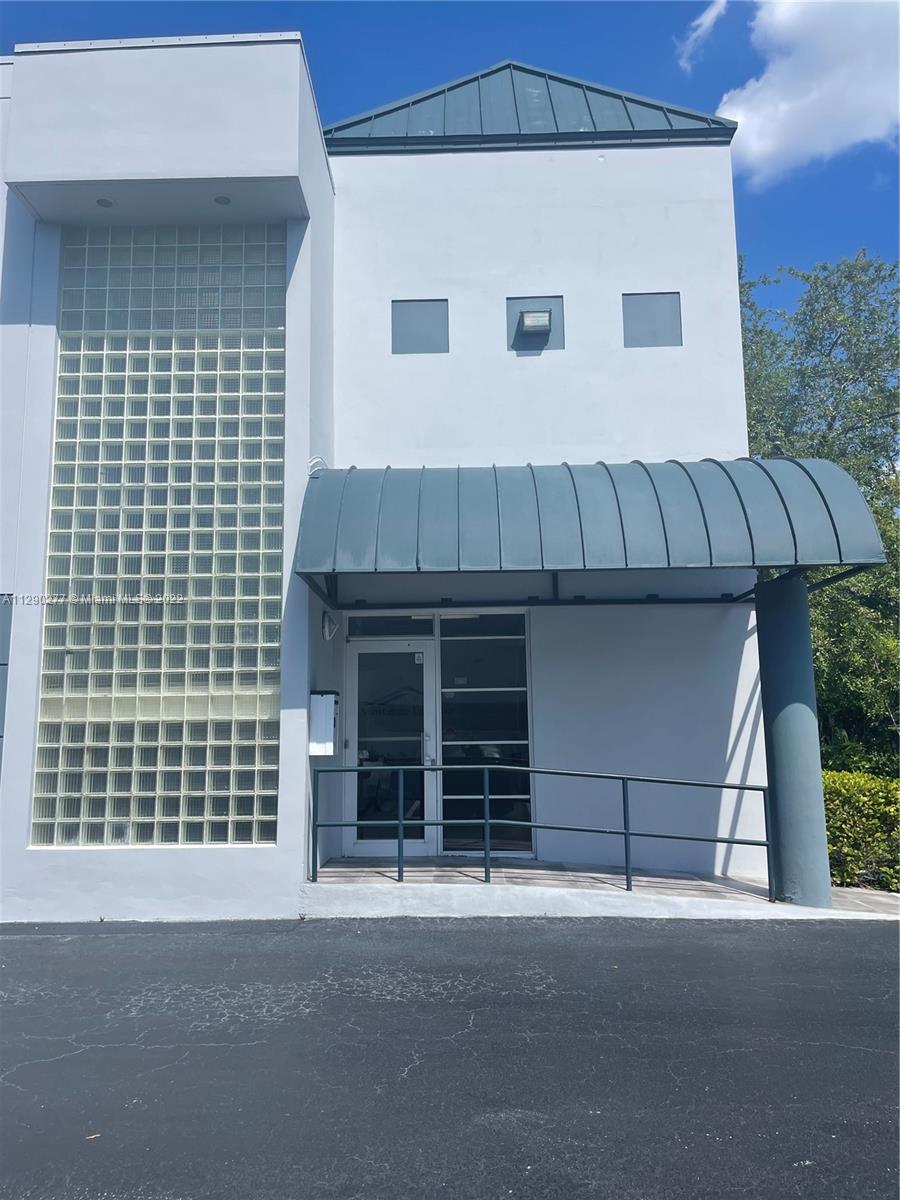 9480 SW 77th Avenue Miami FL 33156