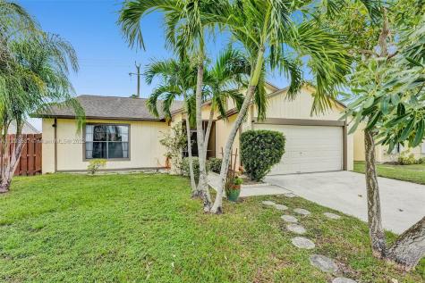 139 Rosewood Circle Jupiter FL 33458