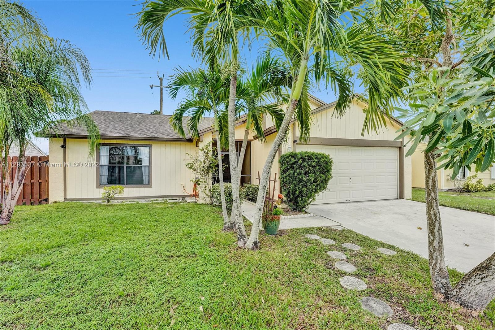 139 Rosewood Circle Jupiter FL 33458