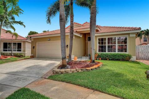 1373 SW 179th Terrace Pembroke Pines FL 33029