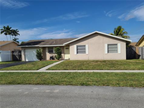 8621 NW 46th Street Lauderhill FL 33351