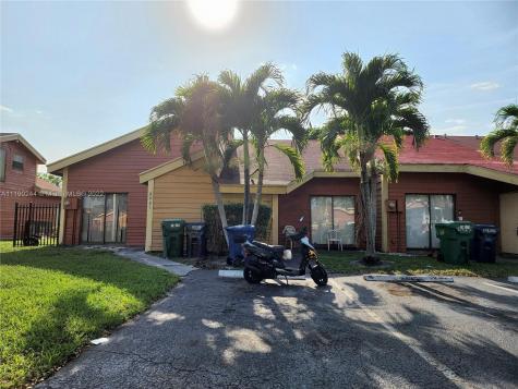 2423 NW 55th Terrace Lauderhill FL 33313