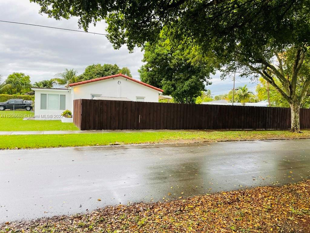 1295 NE 134th Street North Miami FL 33161
