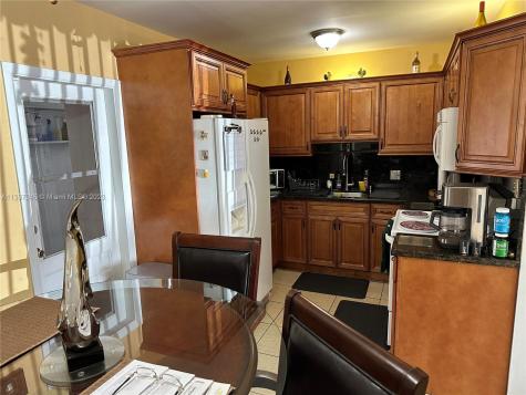 6217 SW 20th Street Miramar FL 33023