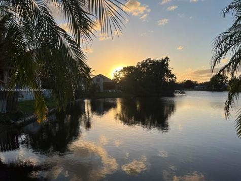 1510 SW 98th Avenue Pembroke Pines FL 33025