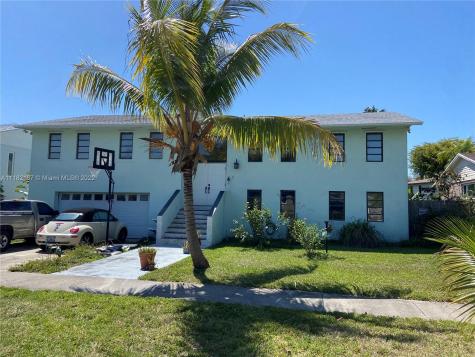 19900 SW 79th Avenue Cutler Bay FL 33189