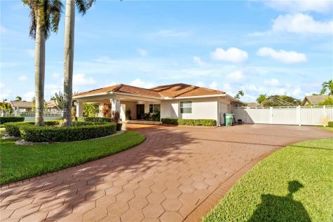 281 NW 122nd Avenue Miami FL 33182
