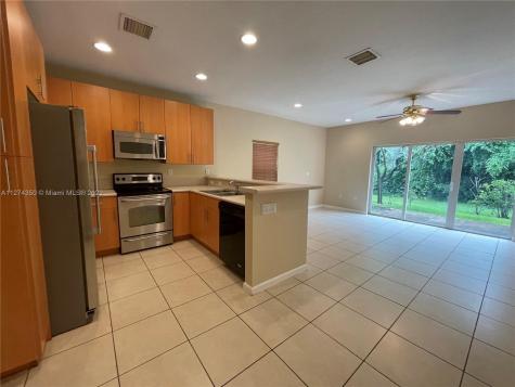 2511 NW 31st Court Oakland Park FL 33309
