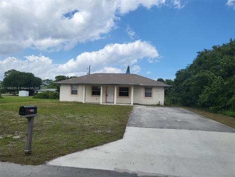 2208 San Marcos Avenue Fort Pierce FL 34946