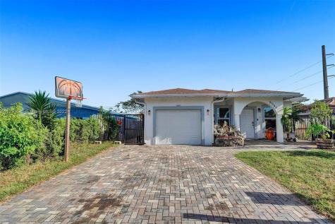 5540 Wiley Street Hollywood FL 33021