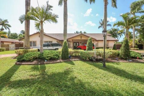 11865 SW 112th Avenue Circle Miami FL 33176