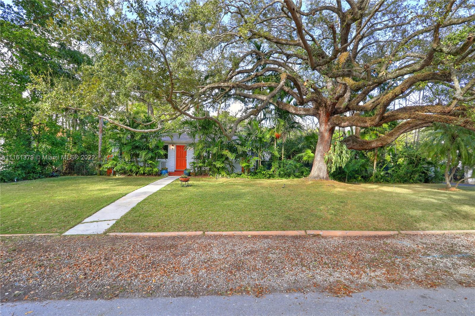 6741 SW 68th Terrace South Miami FL 33143