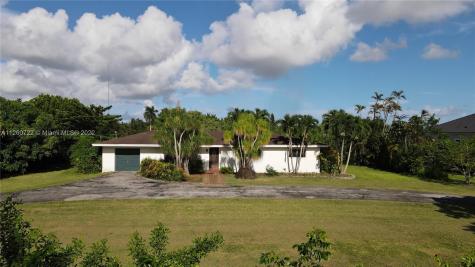 25051 SW 189th Avenue Homestead FL 33031