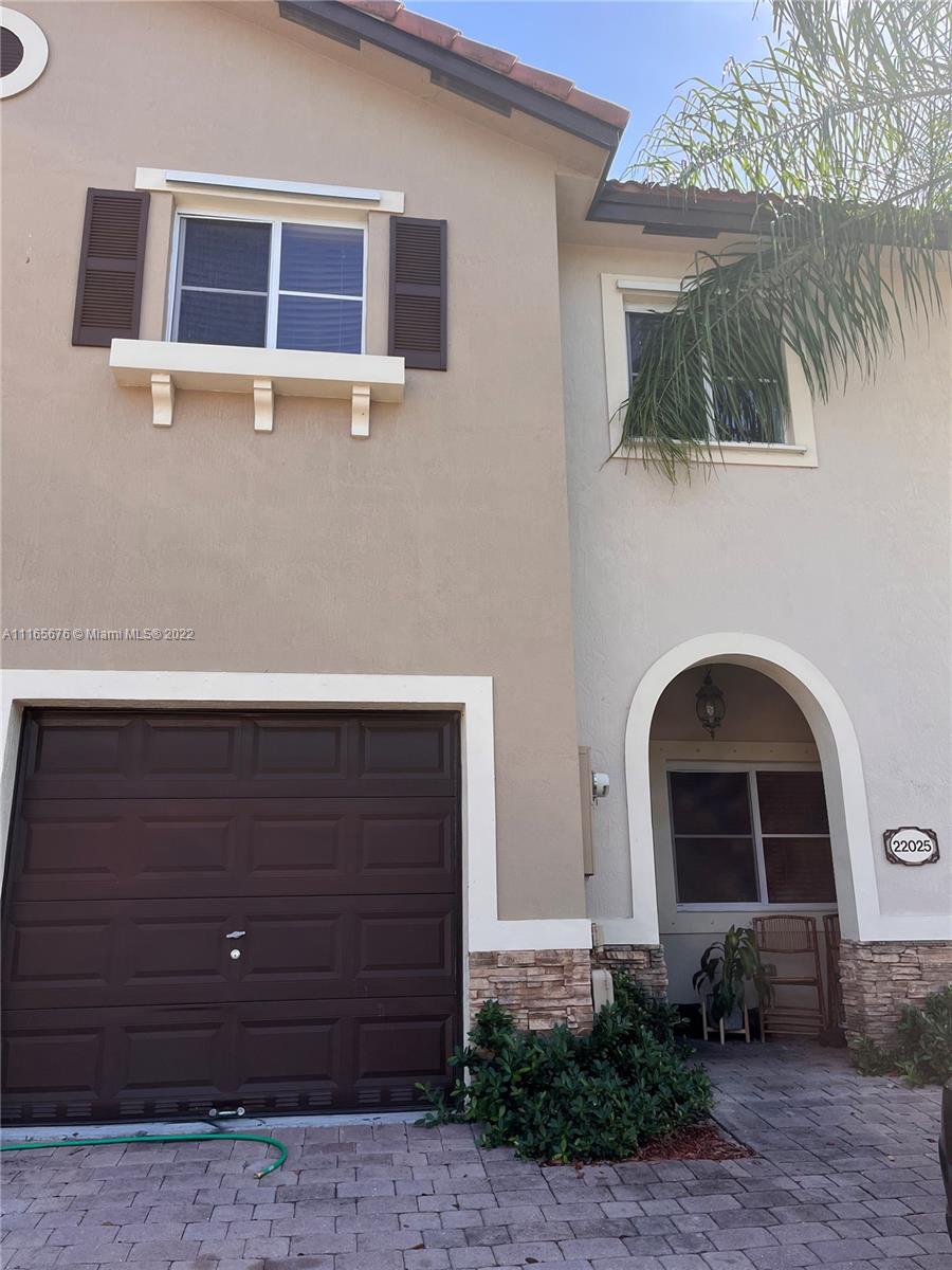 22025 SW 88th Path Cutler Bay FL 33190