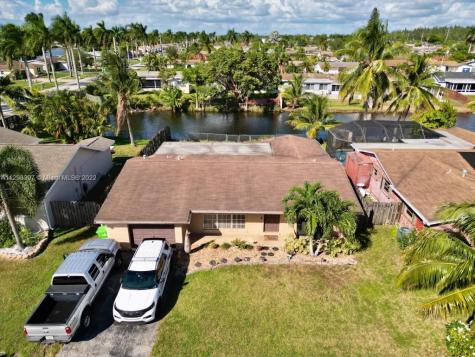 11471 NW 38th Place Sunrise FL 33323