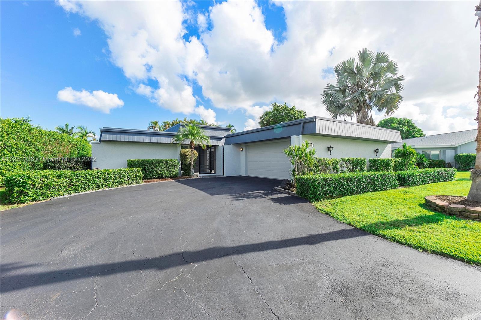 4909 Holly Drive Tamarac FL 33319
