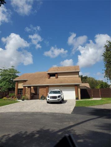 15623 SW 50th Terrace Miami FL 33185