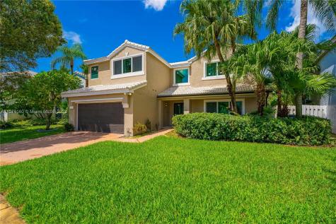 928 SW 104th Way Pembroke Pines FL 33025