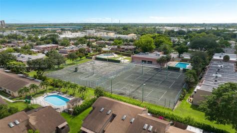 8045 SW 21st Court Davie FL 33324