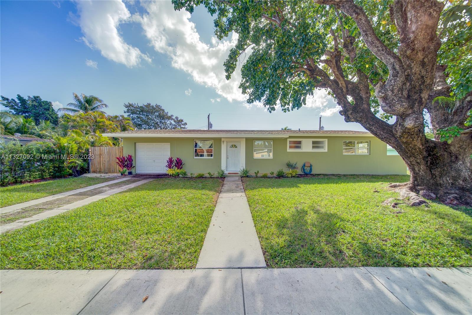 19531 Belview Drive Cutler Bay FL 33157